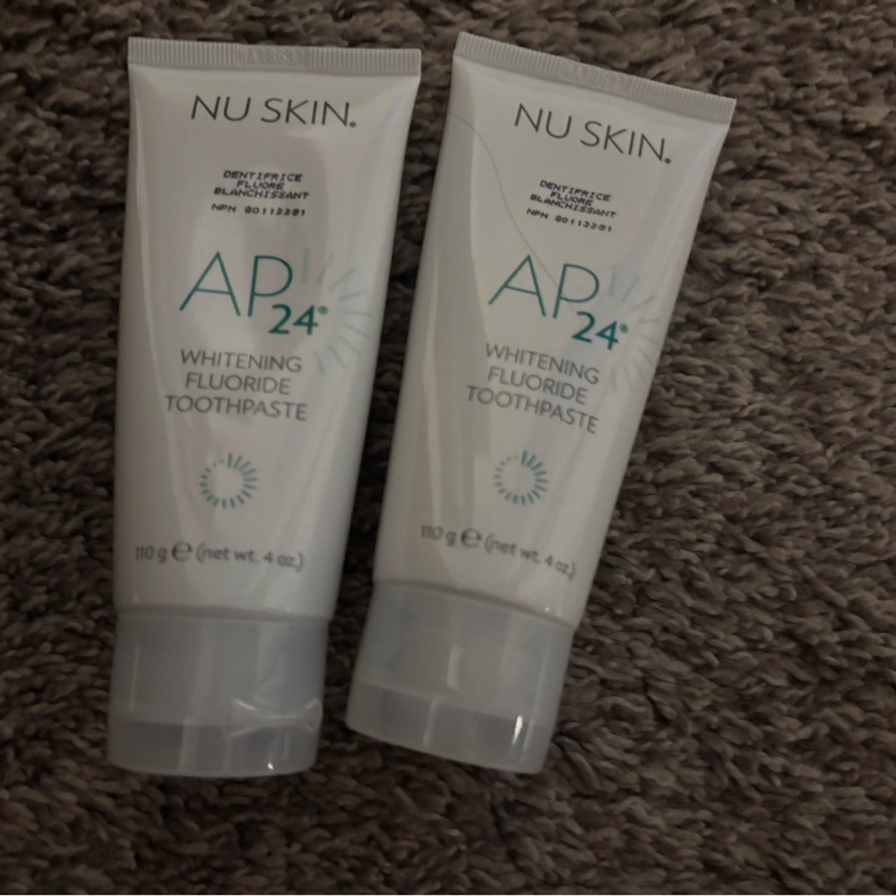 Skin AP24 Whitening Fluoride Toothpaste - White